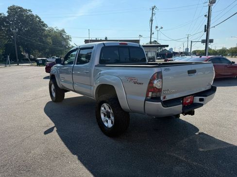 Used 2011 Toyota Tacoma 4x4 Double Cab w/ TRD Sport Pkg image 6