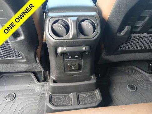 Used 2022 Jeep Wrangler Unlimited Rubicon 4xe w/ Cold Weather Group AWD/4WD image 12