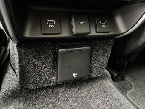 Used 2024 Land Rover Range Rover SE AWD/4WD image 41