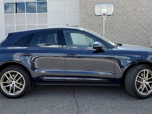 Used 2023 Porsche Macan AWD/4WD image 5