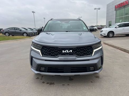 Used 2022 Kia Sorento SX image 2
