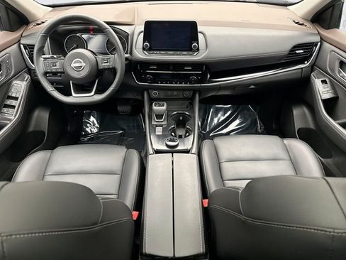 Used 2023 Nissan Rogue SL AWD/4WD image 14