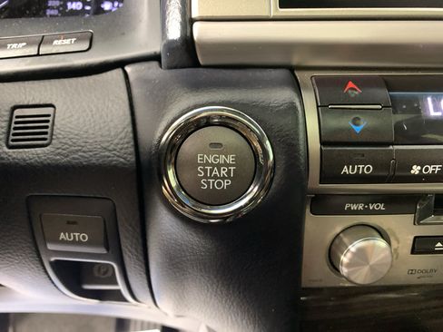Used 2014 Lexus LS 460 w/ Comfort Package RWD image 17