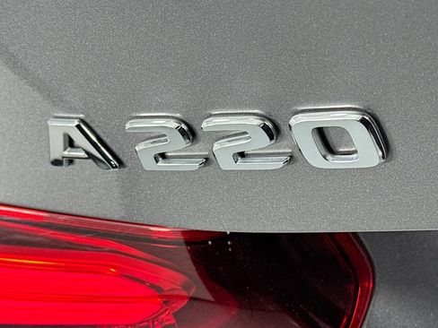 Used 2021 Mercedes-Benz A 220 A 220 image 9