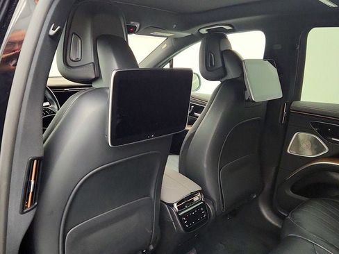 Used 2023 Mercedes-Benz EQS 580 4MATIC SUV w/ Acoustic Comfort Package image 20