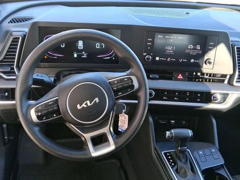 Used 2023 Kia Sportage LX image 15