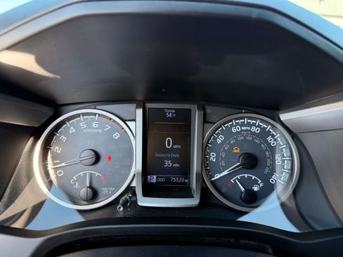 Used 2019 Toyota Tacoma 2WD Double Cab image 19
