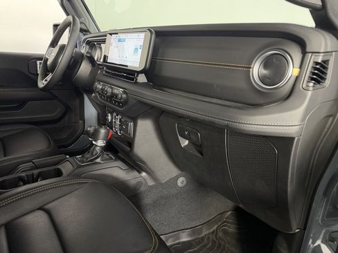 Certified 2024 Jeep Wrangler Sahara w/ Technology Group image 33