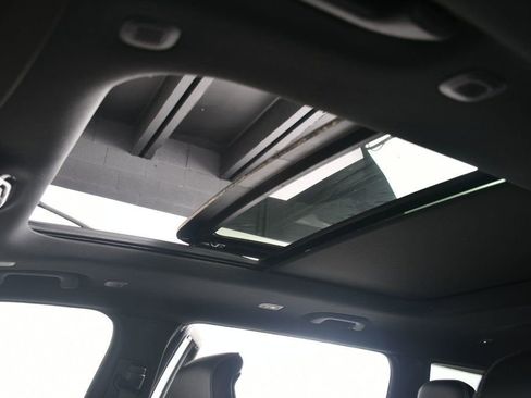 Used 2021 Jeep Grand Cherokee L Overland w/ Luxury Tech Group IV image 6