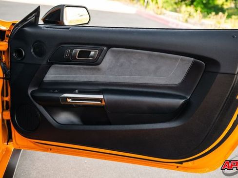 Used 2019 Ford Mustang Shelby GT350 w/ Technology Package image 78