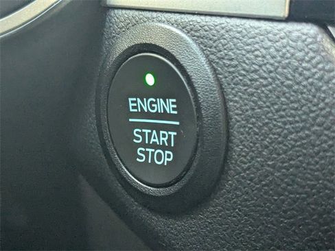 Used 2021 Ford Escape SE image 30