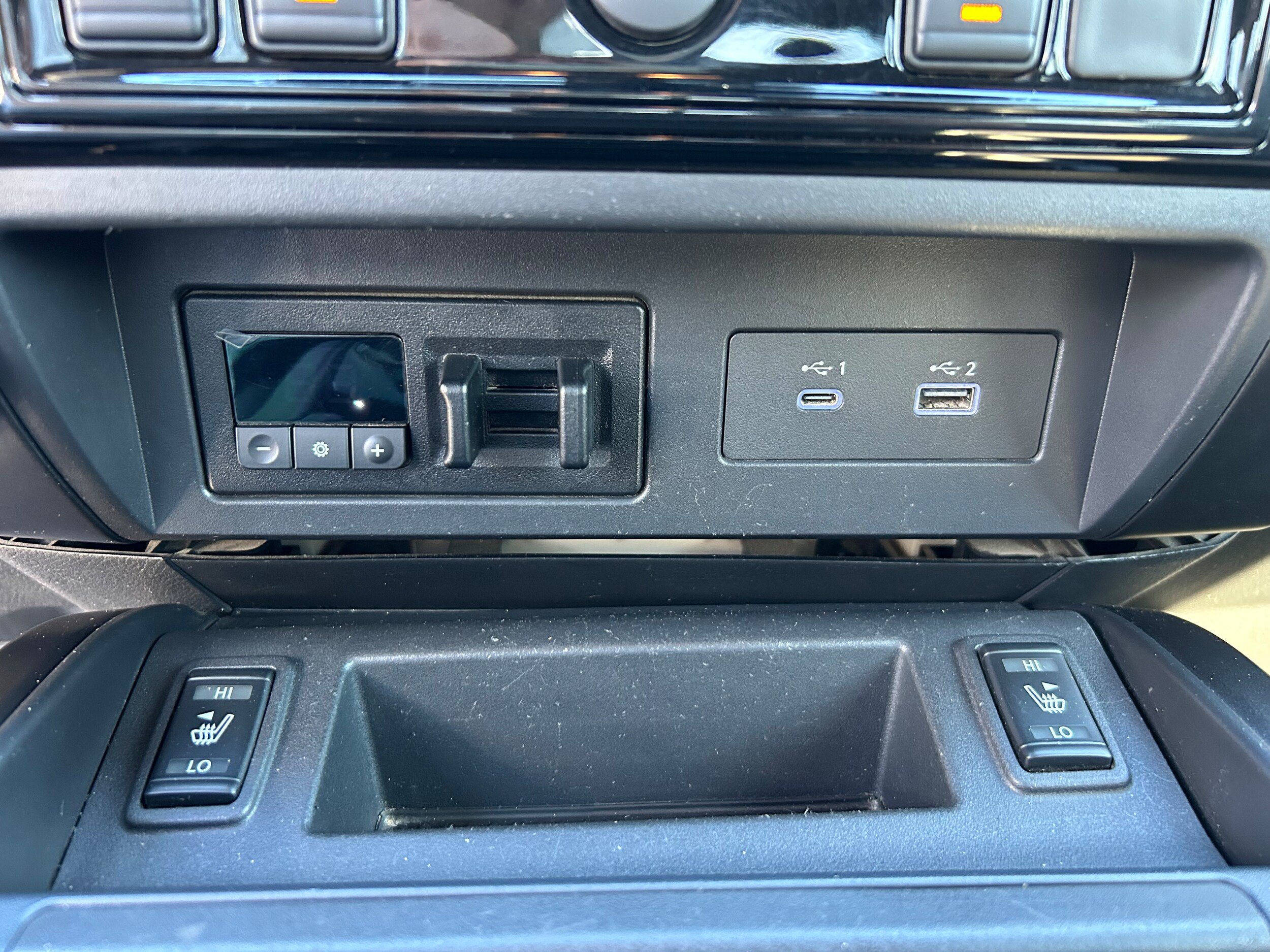 Used 2023 Nissan Titan SV w/ SV Convenience Package AWD/4WD image 22