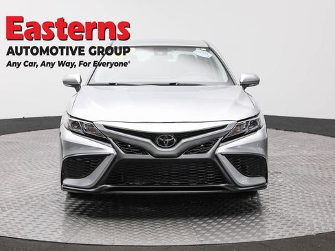 Used 2024 Toyota Camry SE FWD image 2
