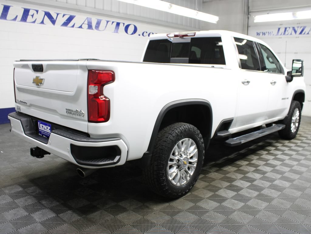 Used 2023 Chevrolet Silverado 3500 High Country w/ Technology Package AWD/4WD image 6