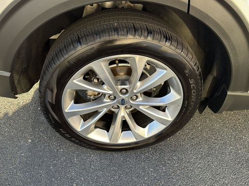 Used 2021 Ford Explorer Platinum w/ Equipment Group 601A image 36