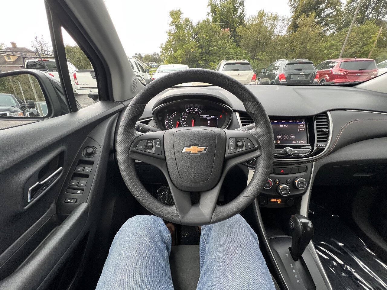 Used 2021 Chevrolet Trax LS w/ Tint and Cruise Package AWD/4WD image 23