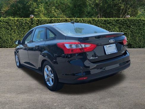 Used 2014 Ford Focus SE w/ SE Winter Package image 6