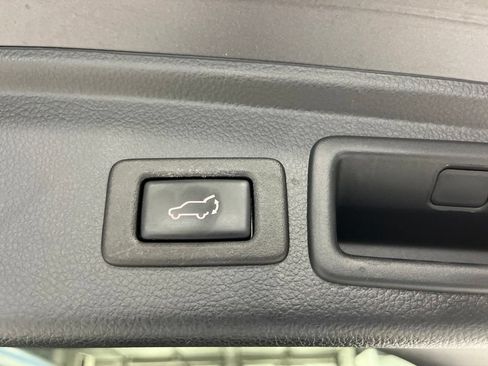 Used 2018 Subaru Forester 2.5i Limited AWD/4WD image 36