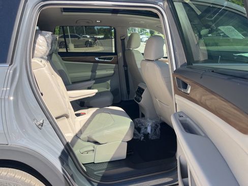 New 2026 Volkswagen Atlas SE FWD image 29