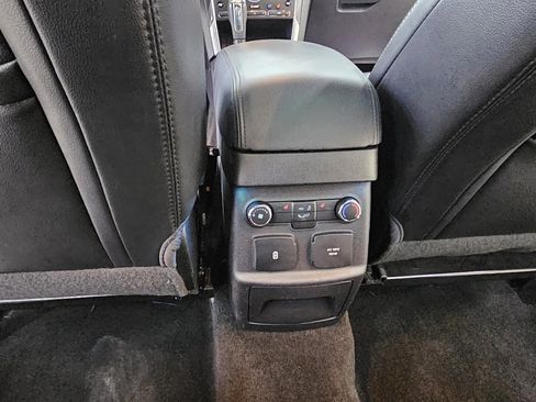 Used 2017 Ford Explorer Limited image 30