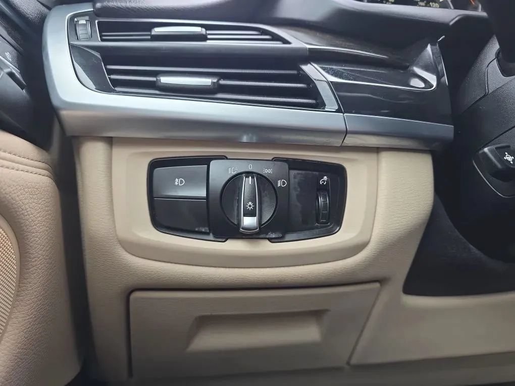 Used 2018 BMW X5 sDrive35i RWD image 23