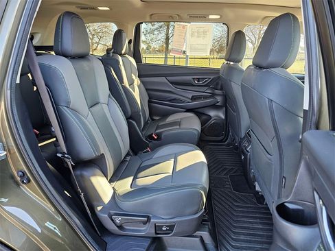 Used 2025 Subaru Ascent Onyx Edition image 46