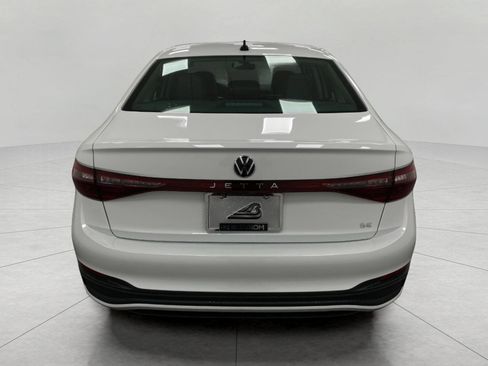 New 2026 Volkswagen Jetta SE image 4