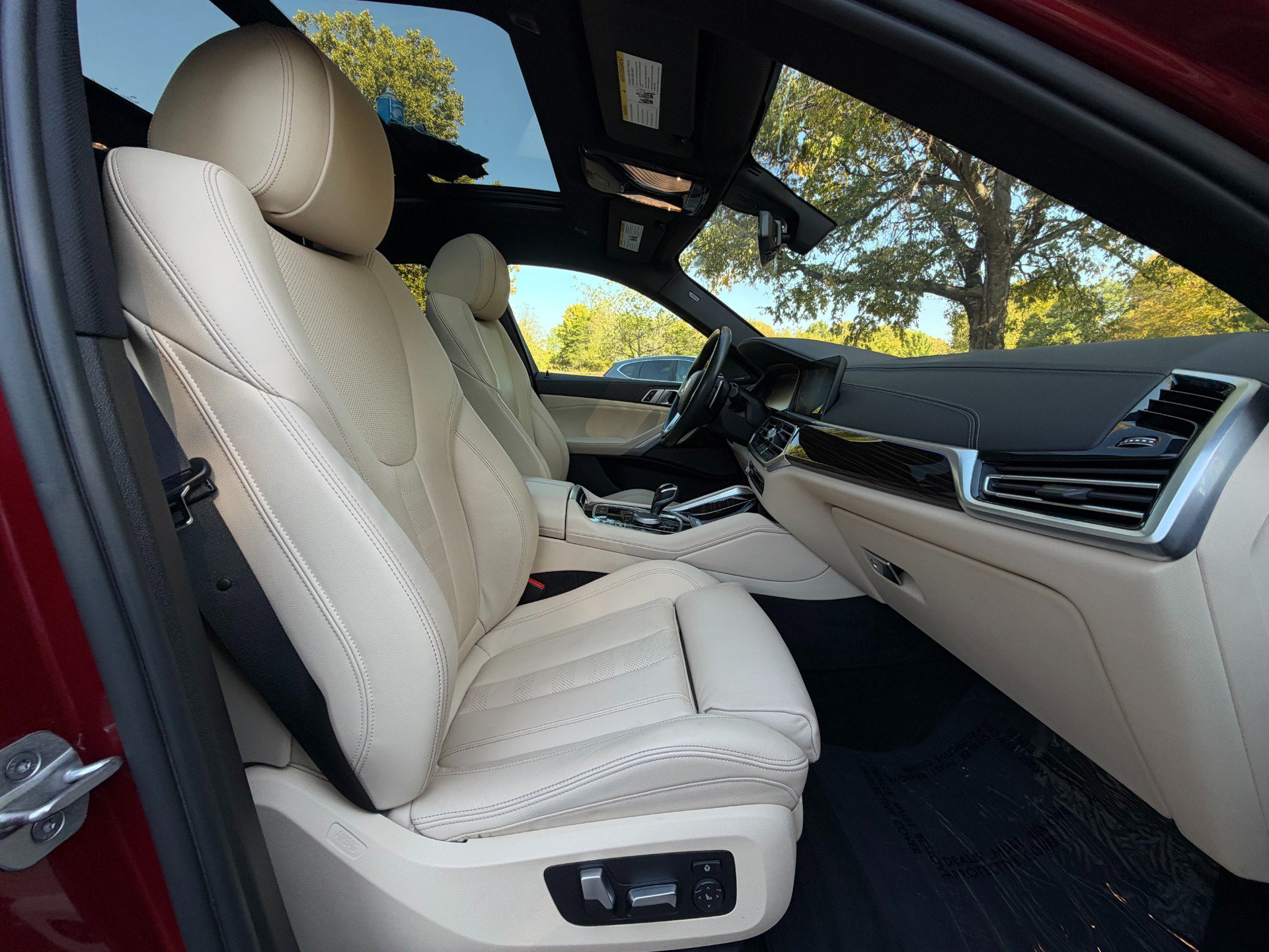 Used 2021 BMW X6 xDrive40i w/ Premium Package AWD/4WD image 12
