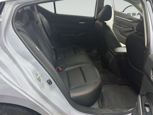 Used 2024 Nissan Altima 2.5 SR FWD image 24