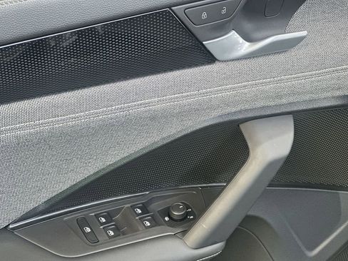 New 2025 Volkswagen Tiguan S image 13