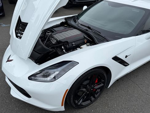 Used 2019 Chevrolet Corvette Stingray Coupe w/ Carbon Flash Badge Package RWD image 36