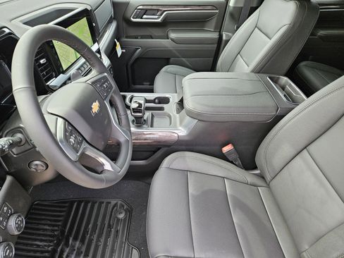 New 2026 Chevrolet Silverado 1500 LTZ w/ Z71 Off-Road Package AWD/4WD image 9