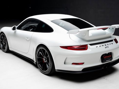 Used 2014 Porsche 911 GT3 image 22