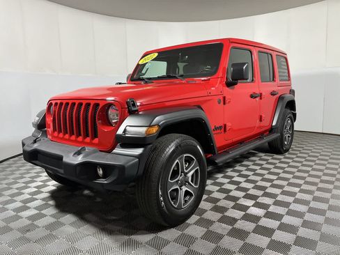 Used 2022 Jeep Wrangler Unlimited Sport w/ Sun And Sound Package AWD/4WD image 4
