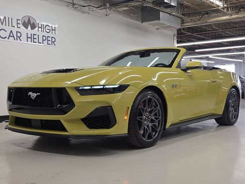 Used 2025 Ford Mustang GT Premium w/ GT Performance Package RWD image 30