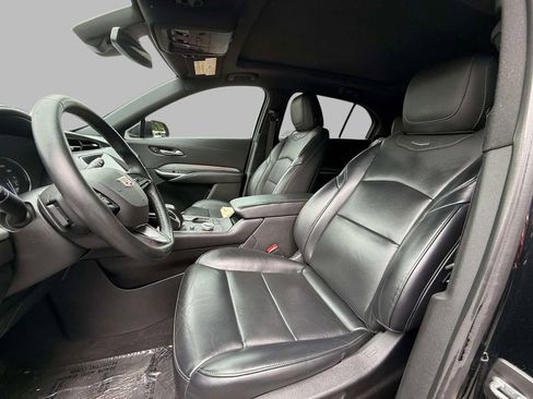 Used 2019 Cadillac XT4 Premium Luxury AWD/4WD image 2