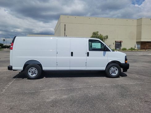 New 2025 GMC Savana 2500 Work Van w/ Driver Convenience Package image 6
