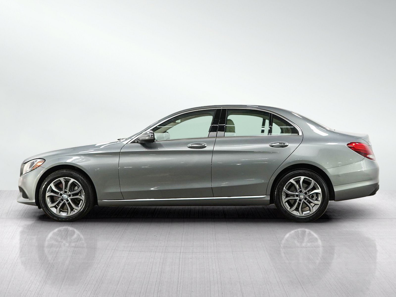 Used 2016 Mercedes-Benz C 300 4MATIC Sedan image 2
