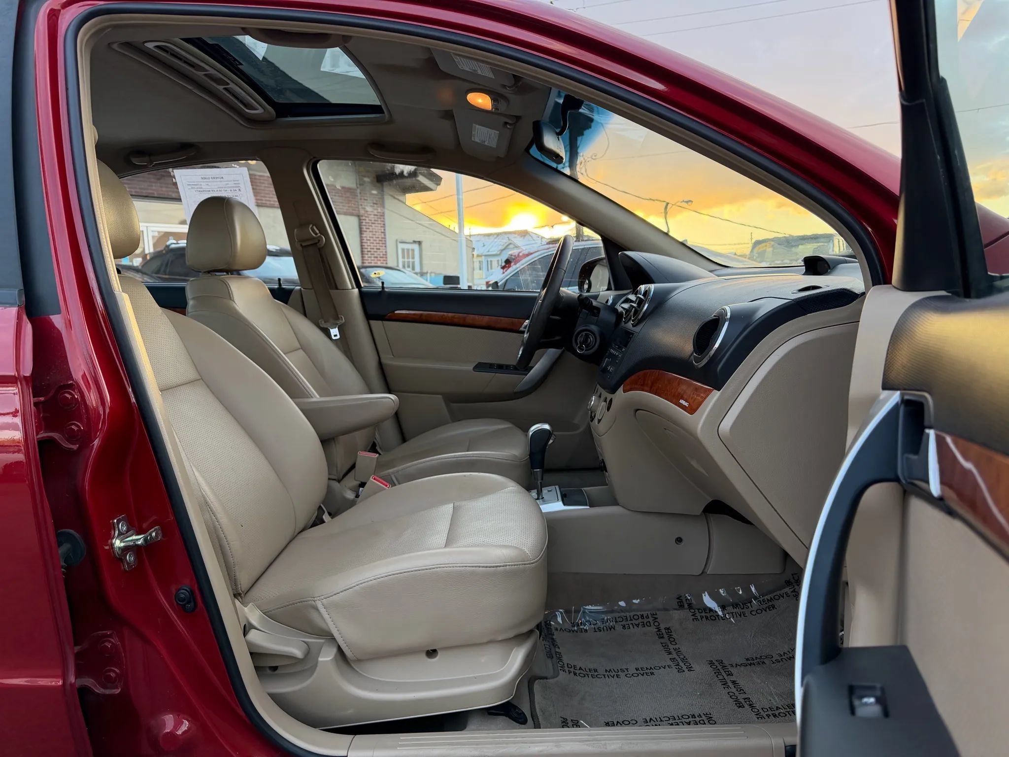 Used 2011 Chevrolet Aveo LT FWD image 19