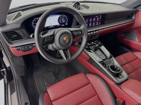 Certified 2025 Porsche 911 Carrera image 4