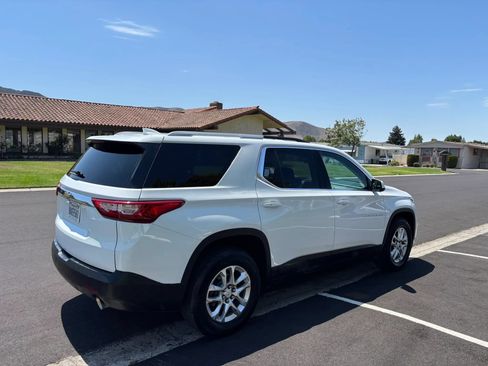 Used 2018 Chevrolet Traverse LT FWD image 10