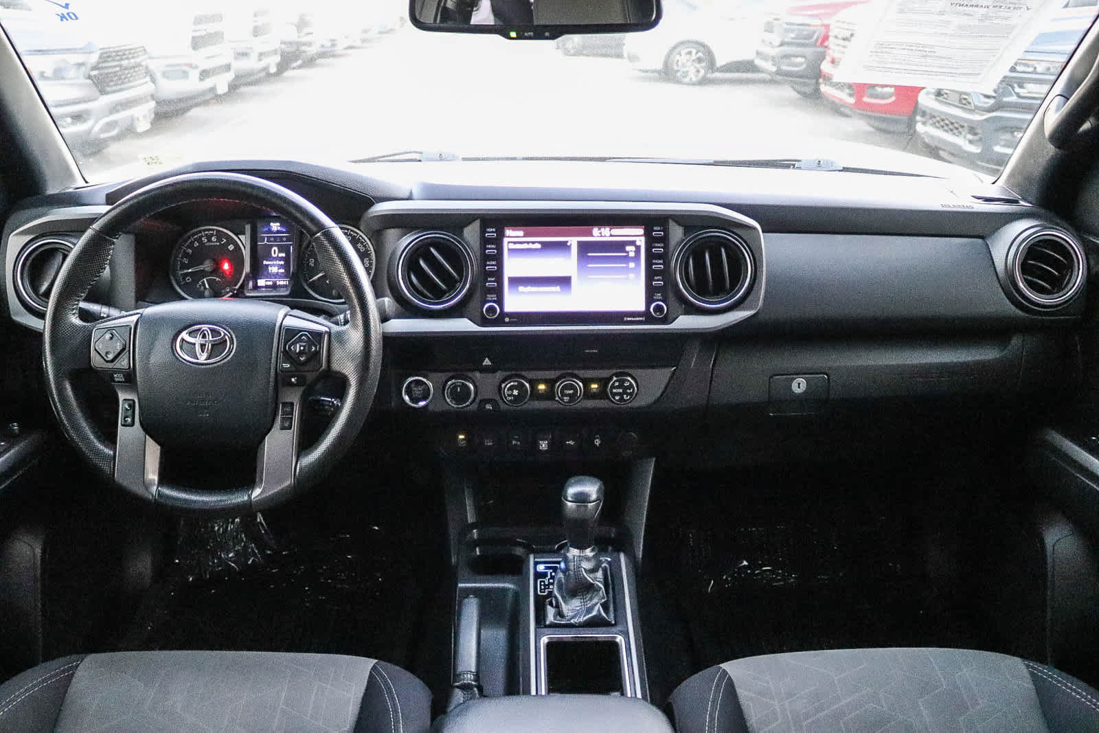 Used 2020 Toyota Tacoma TRD Off-Road w/ Technology Package AWD/4WD image 12