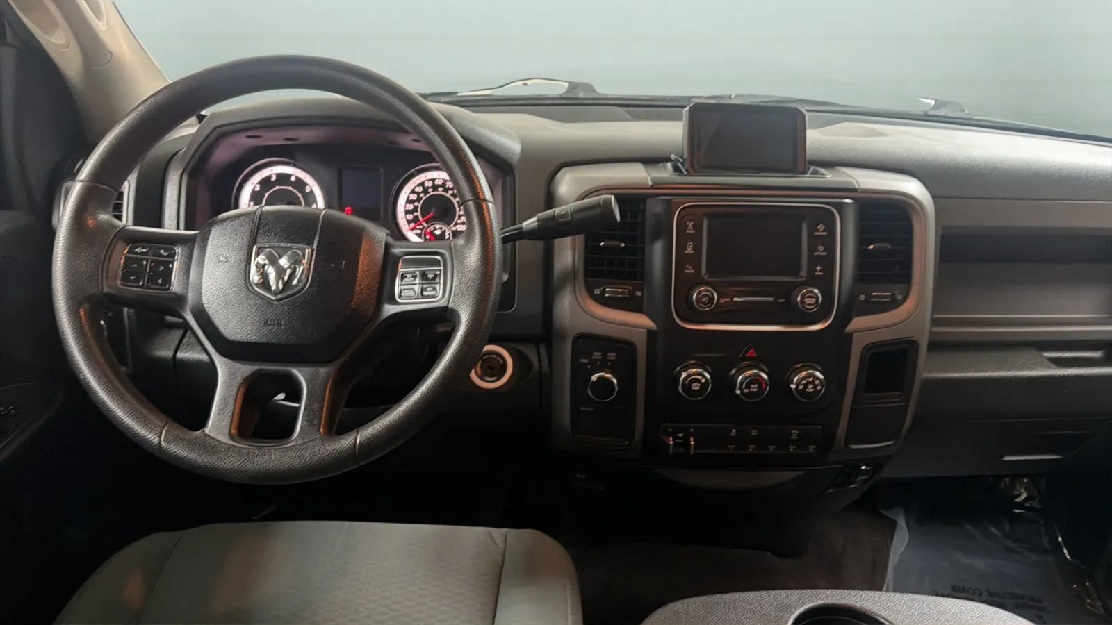 Used 2016 RAM 2500 Tradesman w/ Chrome Appearance Group AWD/4WD image 10