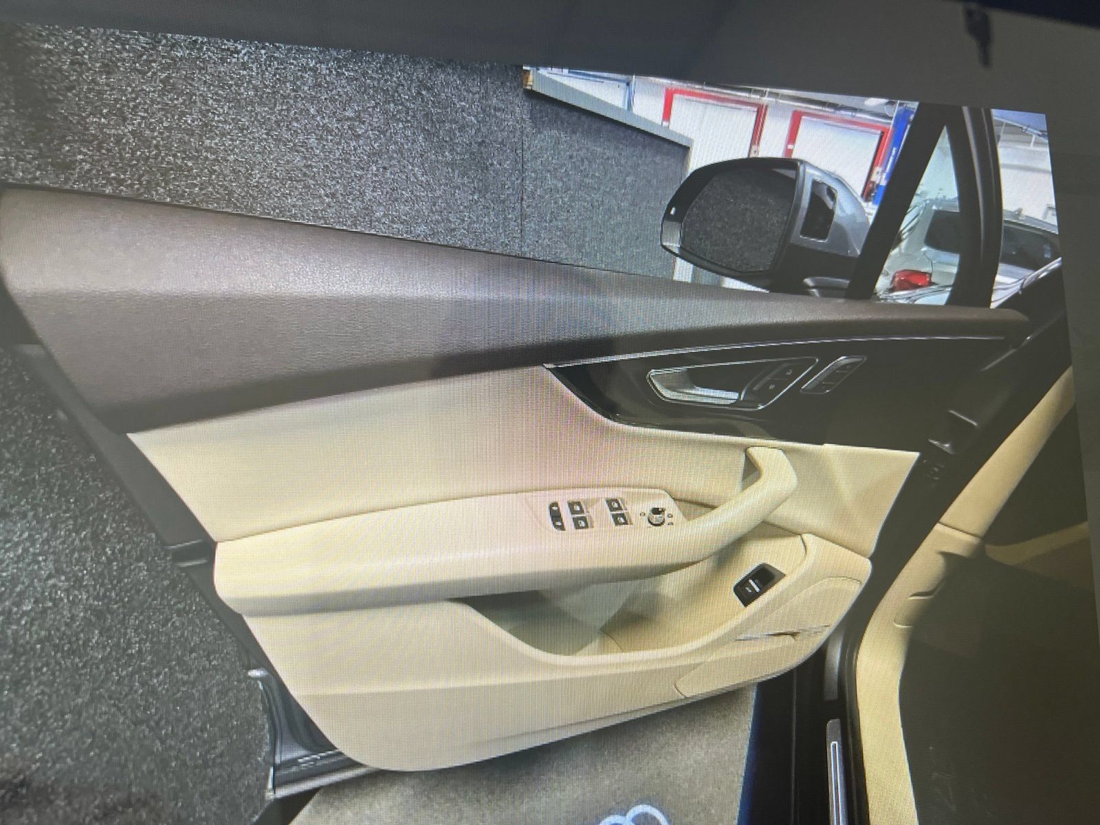 Used 2018 Audi Q7 3.0T Prestige w/ Prestige Package AWD/4WD image 11