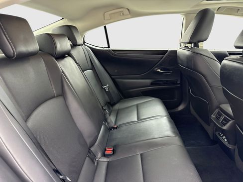 Used 2022 Lexus ES 300h w/ Premium Package FWD image 46