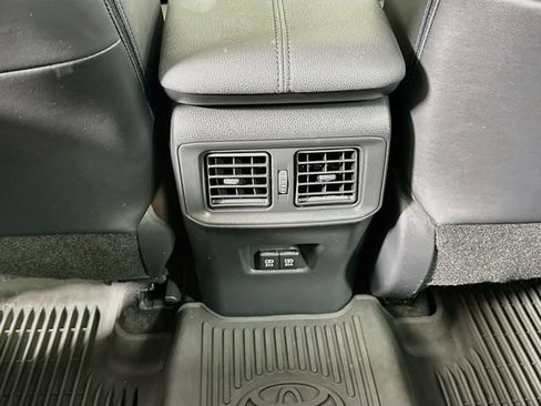 Used 2020 Toyota RAV4 Limited AWD/4WD image 33