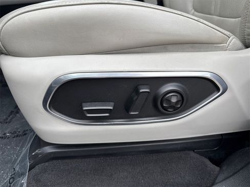 Used 2022 Jeep Wagoneer Series II image 23