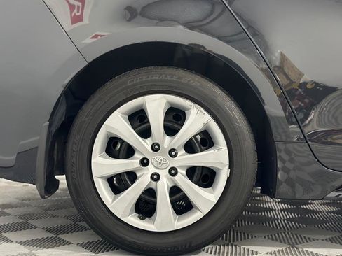 Used 2021 Toyota Corolla LE w/ Carpet Mat Package (TMS) image 33
