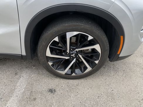 Used 2022 Mitsubishi Outlander SE AWD/4WD image 28