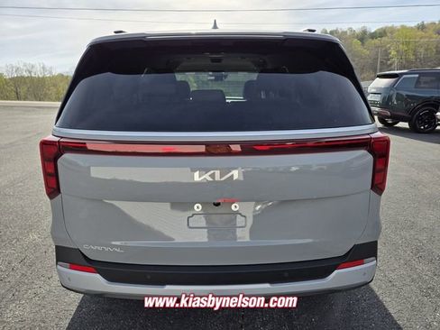 New 2026 Kia Carnival EX FWD image 6